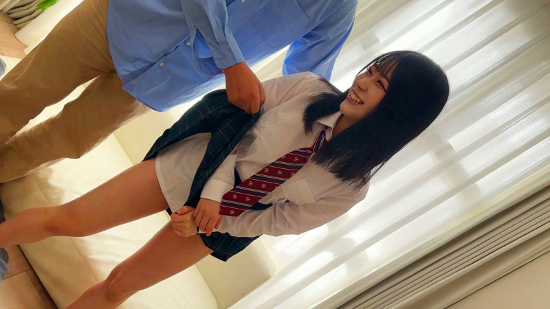 制服を脱いだら水着姿！？プリッと可愛いお尻の穴を大公開！清楚な美少女の恥じらい顔！の画像2